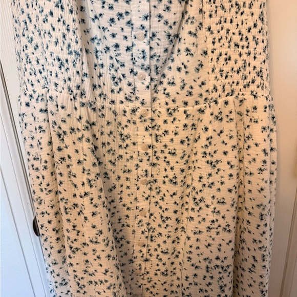 Smocked Button Down Midi Dress Torrid NWT - Picture 4 of 12